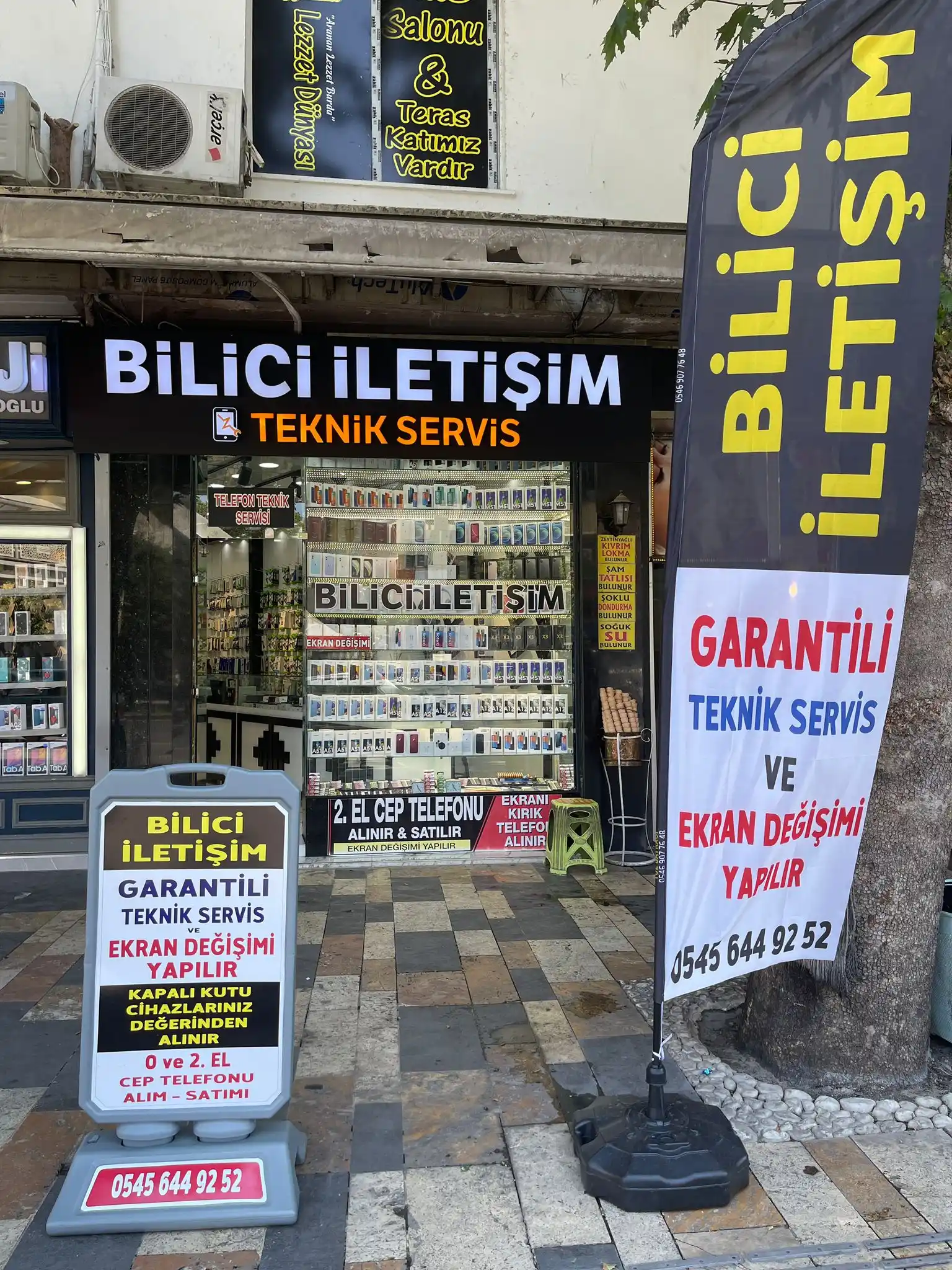 Cep Telefoncu Yelken Bayrağı-36